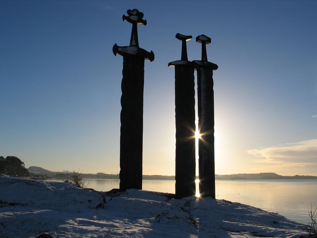 Espadas na montanha, um monumento a unificação da Noruega